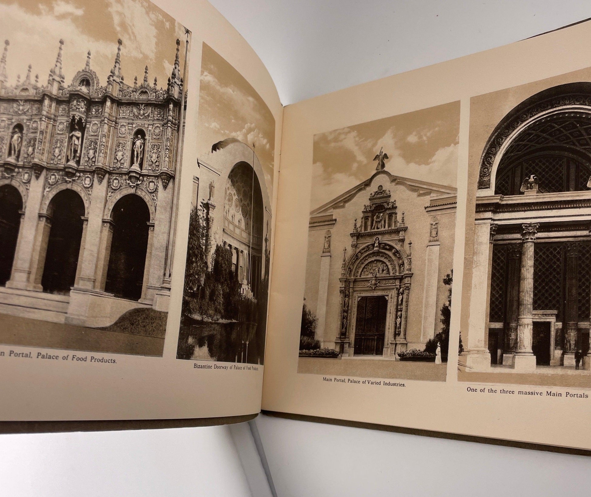 Book - Panama Pacific International Exposition 1915 original show catalog San Francisco attic no returns - Museumize.com