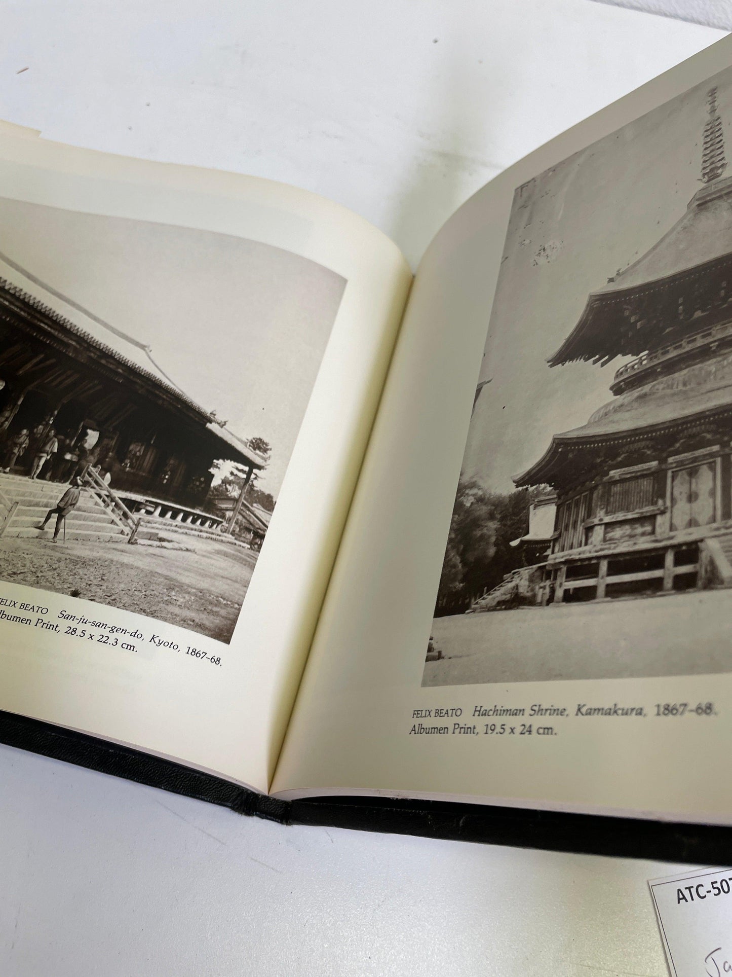 Book - Japan Photographs 1854-1905 by Clark Worswick attic no returns - Museumize.com