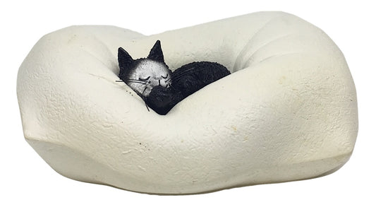 Kitty Cat Sleeping in Fluffy PIllow Nap Statue Paperweight for Cat Lovers by Dubout 4.5L