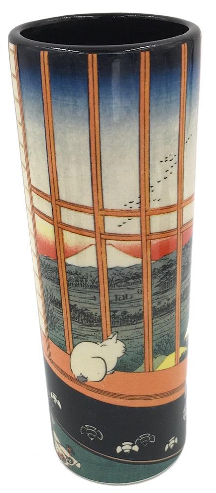 Cat Sees Mount Fuji Japanese Bud Flower Vase by Hiroshige - Museumize.com